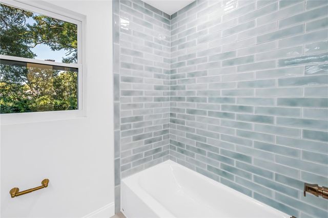 2161 NE HILLWOOD COURT, Clearwater, FL 33763