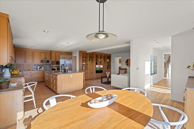 7 N Name Road, Los Gatos, CA 95033