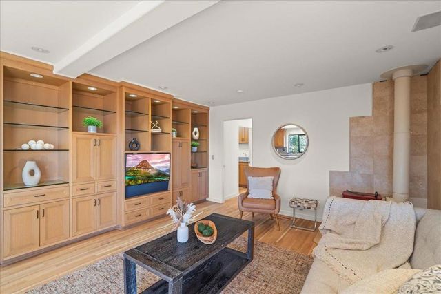 7 N Name Road, Los Gatos, CA 95033