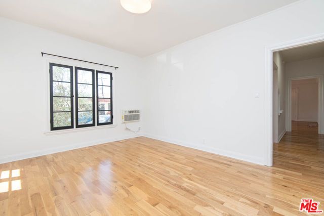 1085 S Cloverdale Avenue 1085, Los Angeles, CA 90019