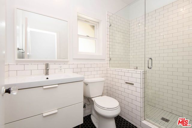 1085 S Cloverdale Avenue 1085, Los Angeles, CA 90019