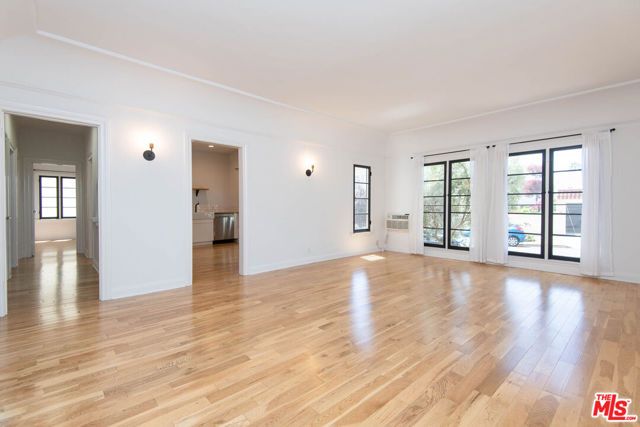 1085 S Cloverdale Avenue 1085, Los Angeles, CA 90019