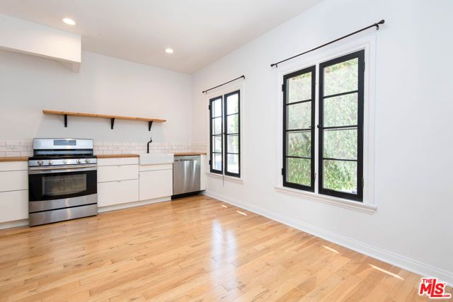 1085 S Cloverdale Avenue 1085, Los Angeles, CA 90019