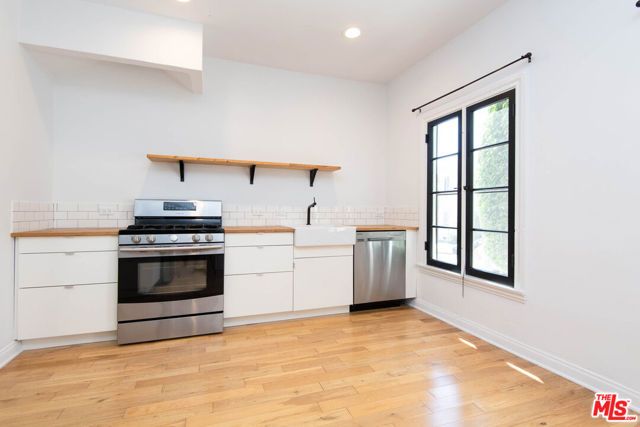 1085 S Cloverdale Avenue 1085, Los Angeles, CA 90019