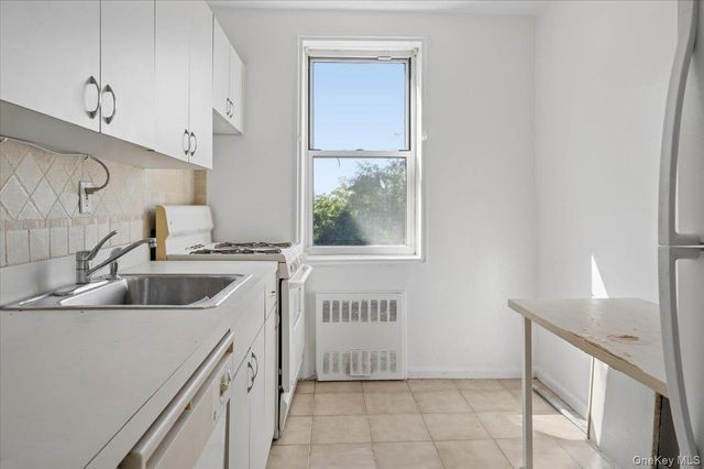 3 Sadore Lane 6C, Yonkers, NY 10710
