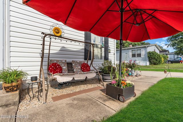 134 Briarwood Court, Whiting, NJ 08759