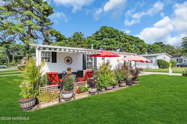 134 Briarwood Court, Whiting, NJ 08759
