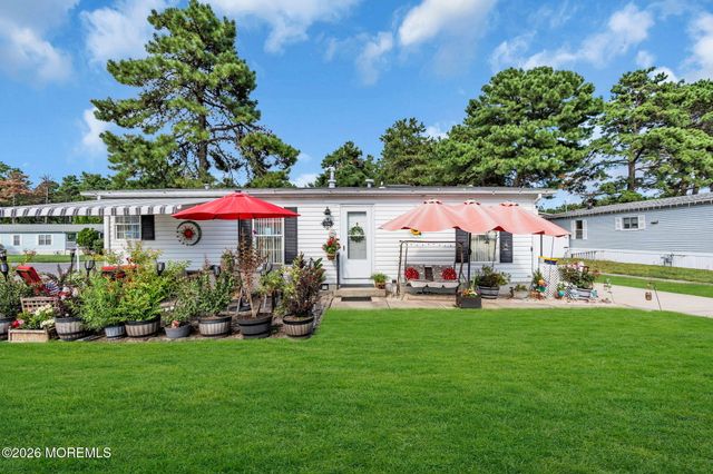 134 Briarwood Court, Whiting, NJ 08759