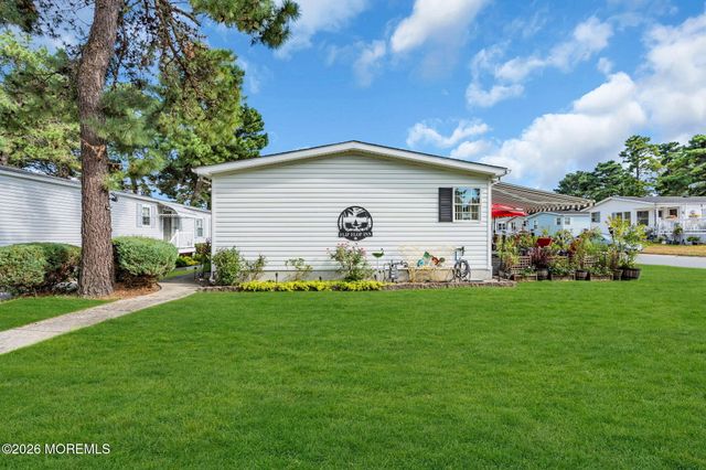 134 Briarwood Court, Whiting, NJ 08759