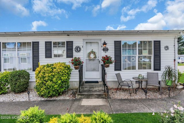 134 Briarwood Court, Whiting, NJ 08759