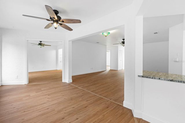 2113 HARTLEBURY WAY 408, Sun City Center, FL 33573