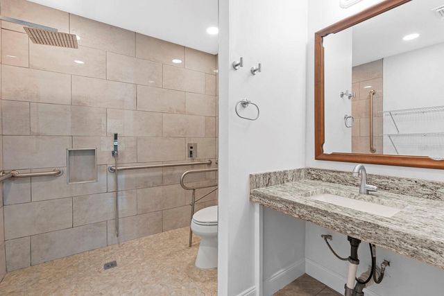 2113 HARTLEBURY WAY 408, Sun City Center, FL 33573