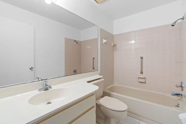 2113 HARTLEBURY WAY 408, Sun City Center, FL 33573