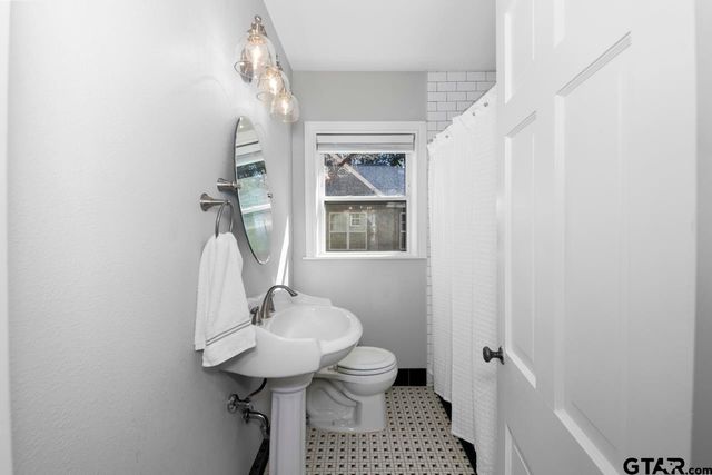 403 E Houston St., Tyler, TX 75701