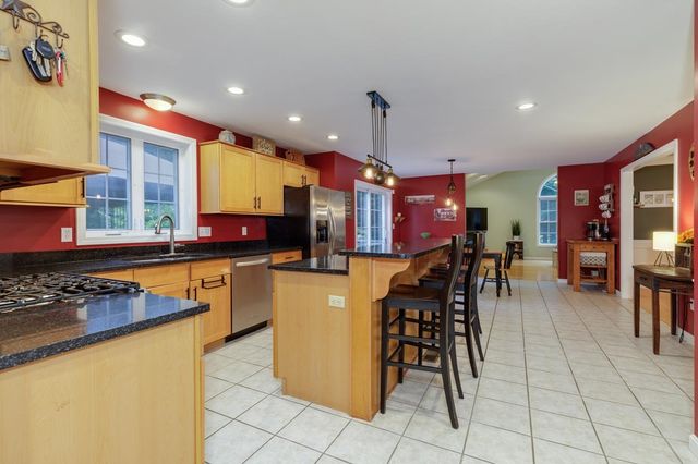 86 Godfrey Lane, Fremont, NH 03044