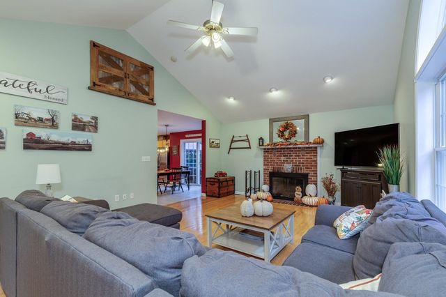 86 Godfrey Lane, Fremont, NH 03044