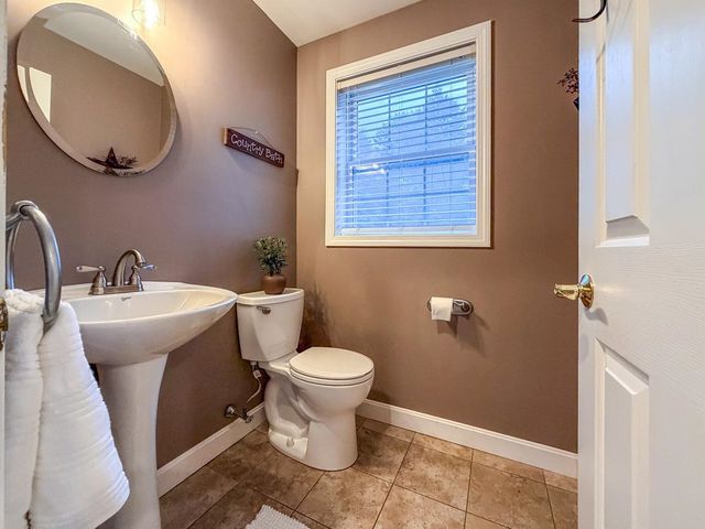 86 Godfrey Lane, Fremont, NH 03044