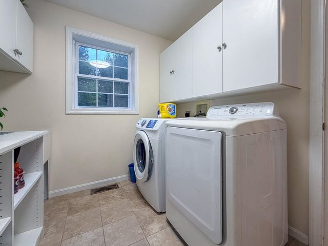 86 Godfrey Lane, Fremont, NH 03044