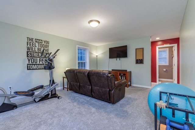 86 Godfrey Lane, Fremont, NH 03044
