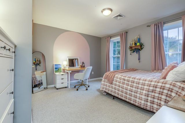 86 Godfrey Lane, Fremont, NH 03044
