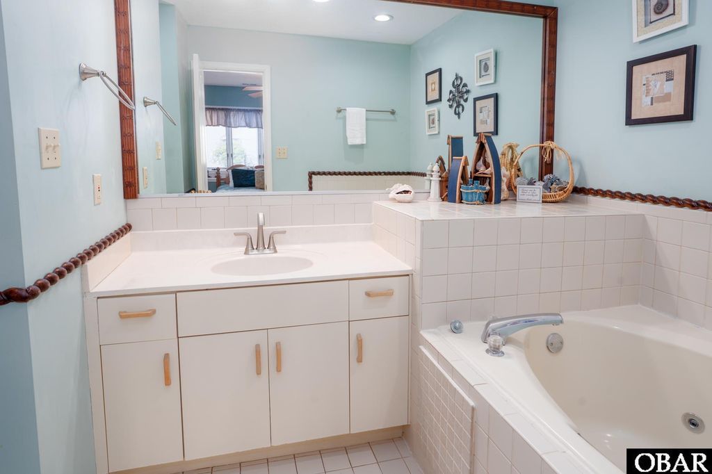 Image 30 of property listing at 1130 Hatteras Court Unit 651, Corolla, NC 27927
