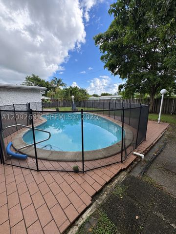 1711 N 47th Ave, Hollywood, FL 33021