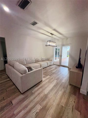 1711 N 47th Ave, Hollywood, FL 33021
