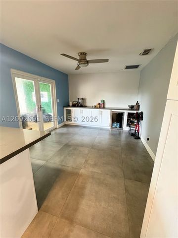 1711 N 47th Ave, Hollywood, FL 33021