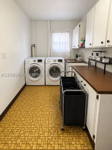 1711 N 47th Ave, Hollywood, FL 33021