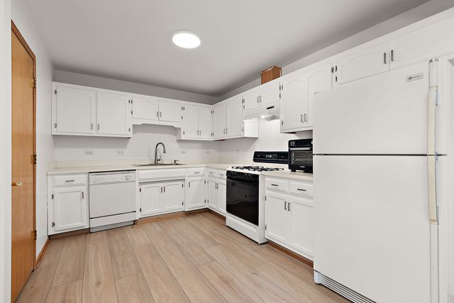 16538 Fairfax Court, Tinley Park, IL 60477