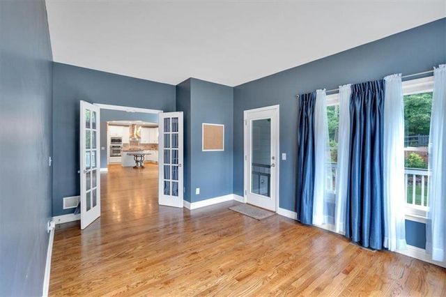 212 Thorncliff Way Way, Acworth, GA 30101