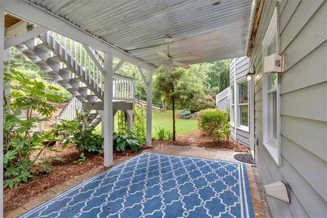 212 Thorncliff Way Way, Acworth, GA 30101
