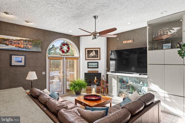 1432 NOBLE RD, Rydal, PA 19046