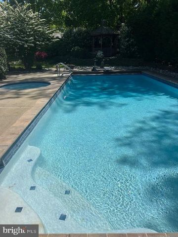 1432 NOBLE RD, Rydal, PA 19046