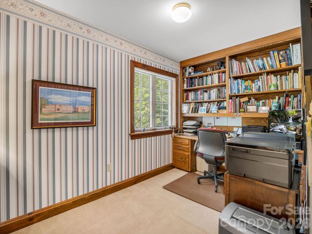 15 Ravenwood Drive, Fletcher, NC 28732