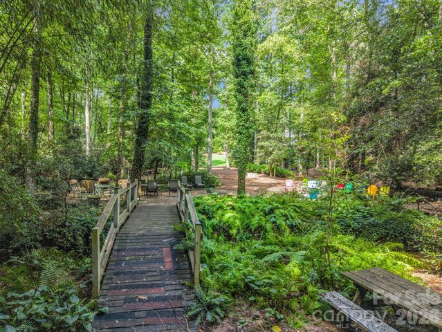 15 Ravenwood Drive, Fletcher, NC 28732