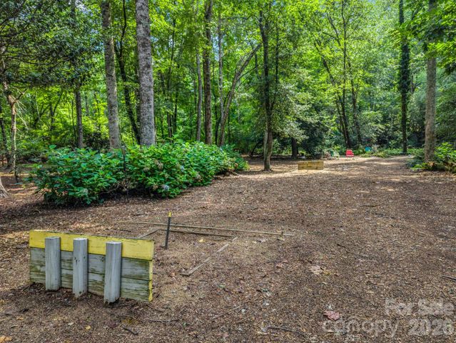 15 Ravenwood Drive, Fletcher, NC 28732
