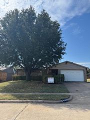 7154 Hedge Drive, Dallas, TX 75249