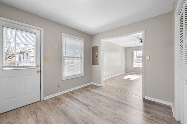 306 Alan Ct, Oak Grove, KY 42262