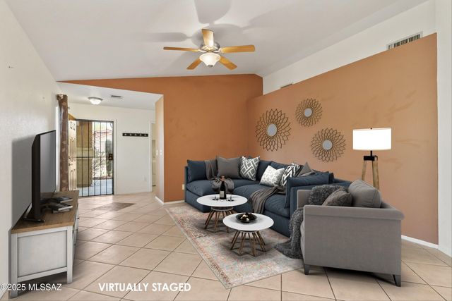 4703 W Gatehinge Court, Tucson, AZ 85741