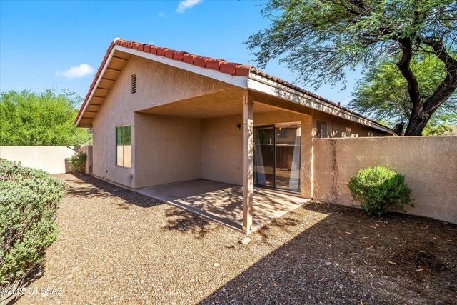 4703 W Gatehinge Court, Tucson, AZ 85741