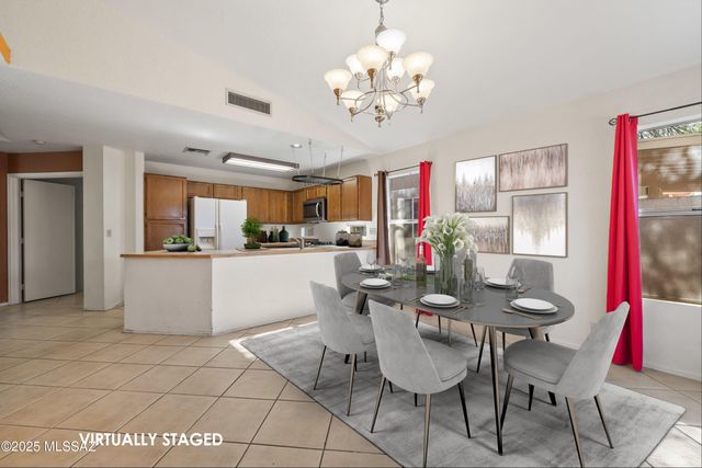 4703 W Gatehinge Court, Tucson, AZ 85741