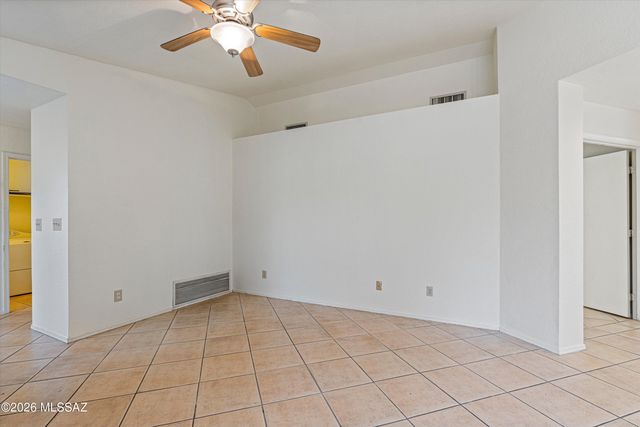 4703 W Gatehinge Court, Tucson, AZ 85741