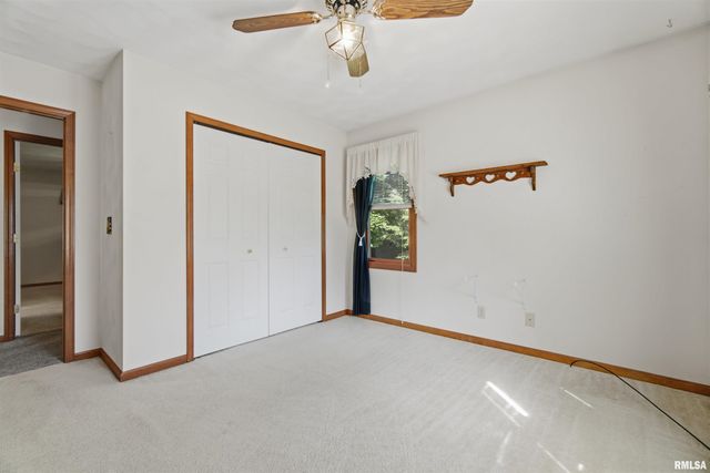 120 HOLLANDS GROVE Lane, Washington, IL 61571