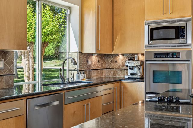 645 Oak Hill Drive, Southlake, TX 76092