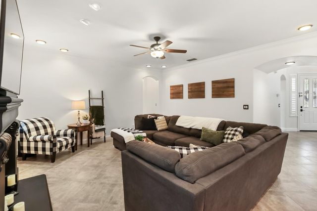 9679 Early Light Way, Elk Grove, CA 95624