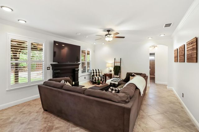 9679 Early Light Way, Elk Grove, CA 95624