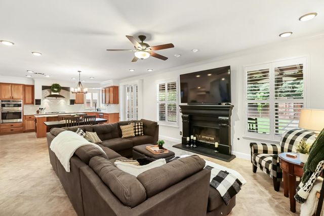 9679 Early Light Way, Elk Grove, CA 95624