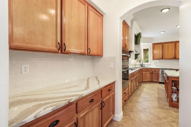 9679 Early Light Way, Elk Grove, CA 95624