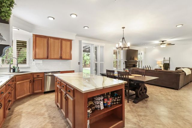 9679 Early Light Way, Elk Grove, CA 95624